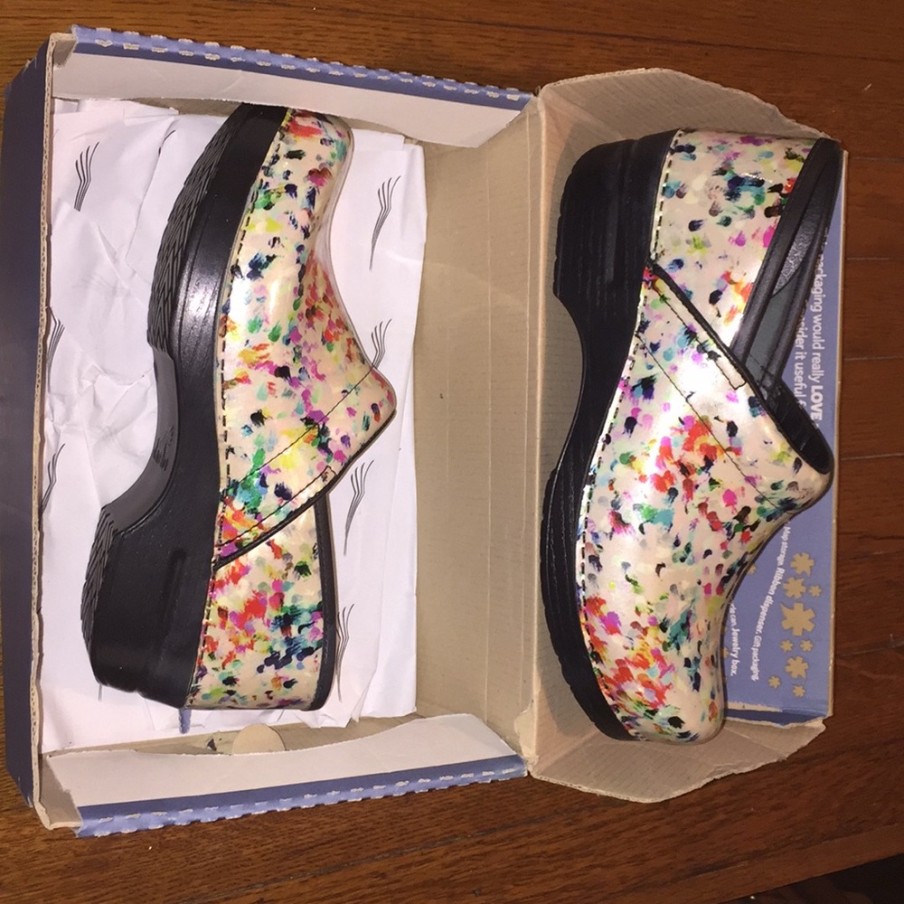 Dansko clogs - never worn